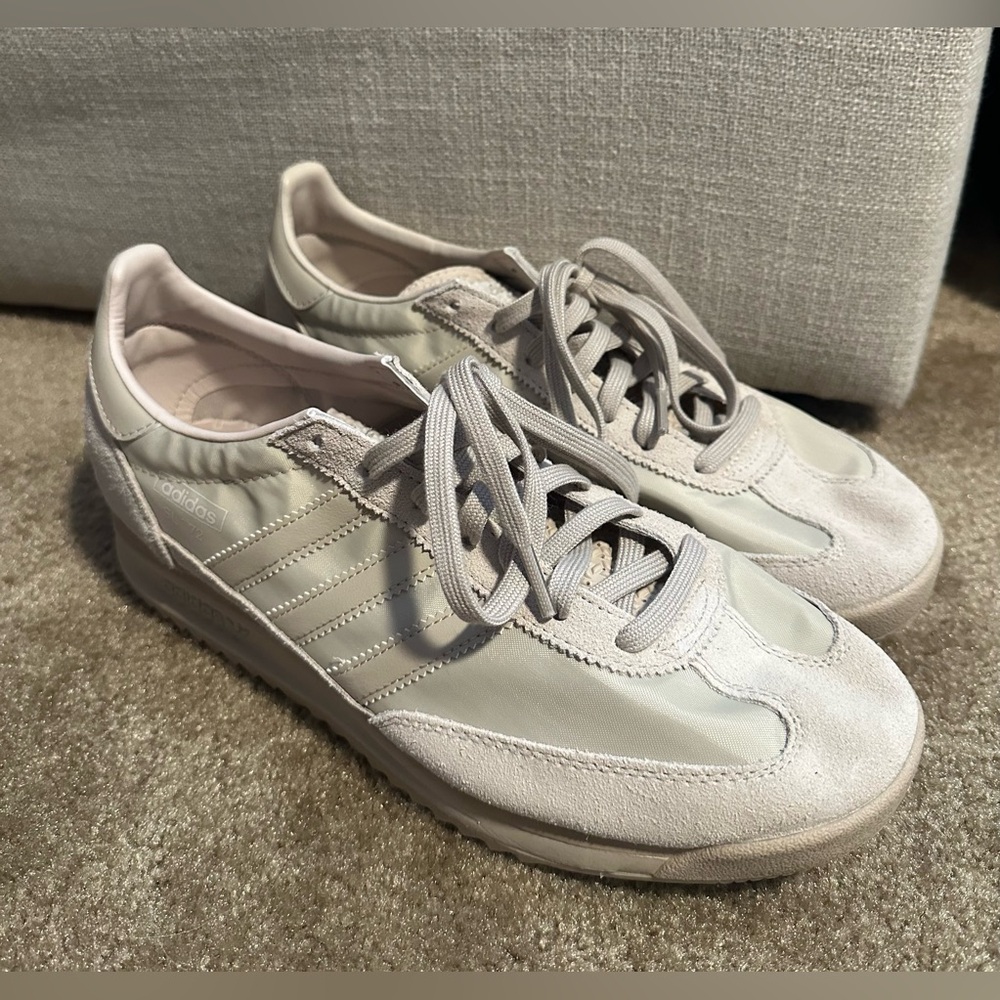 NWOT ADIDAS Originals SL 72 RS "Off White/Wonder White/Cream White" Men's Shoe